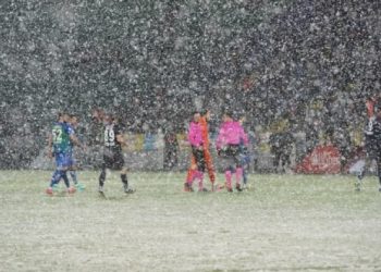 Çaykur Rizespor-Antalyaspor maçına kar engeli