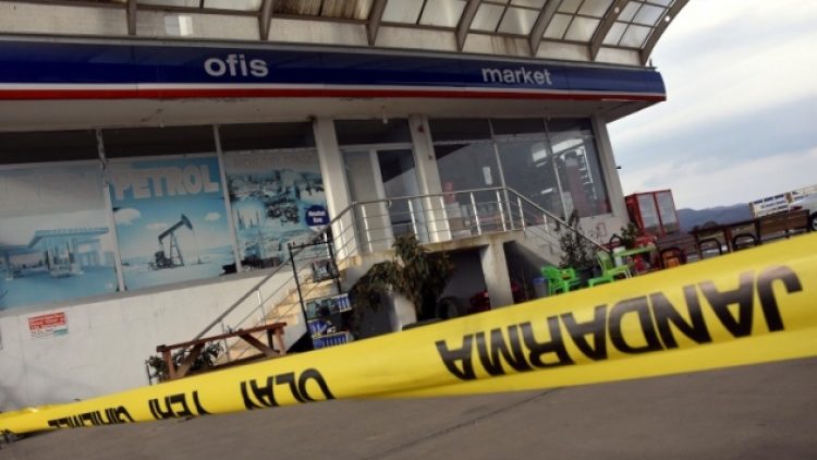 Batman’da benzin istasyonunda kasadaki çocuğu öldürüp paralarla kaçtılar