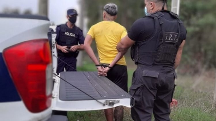 Uruguaylı futbolcu maça giderken tutuklandı
