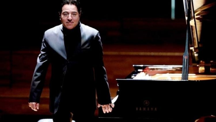 Fazıl Say, Sezen Aksu’nun Erdoğan’a yanıt olan ‘Avcı’ şiirini besteleyecek