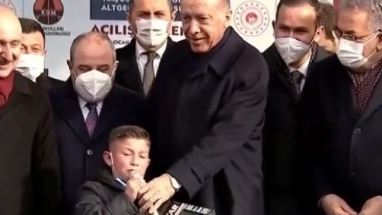 Taşgetiren, ‘çocuk olayı’nı Sedat Peker’in “Kan banyolu” nutkuna benzetti