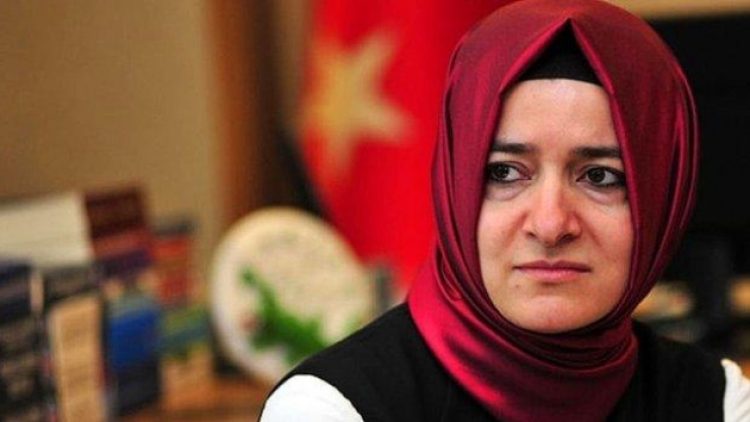 İBB tarafından ‘seçilmiş’ 34 kişiye 62 milyon burs verilmiş