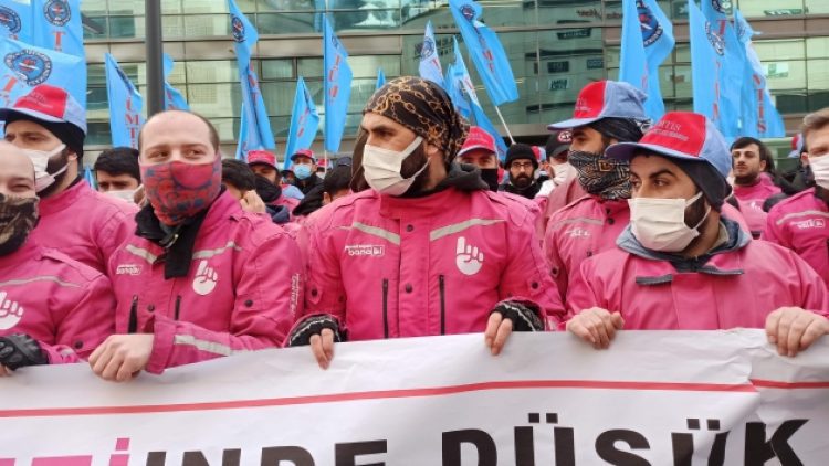 Yemeksepeti kuryeleri, üçüncü kez kontak kapattı: Ekmek alırken bile düşünüyoruz