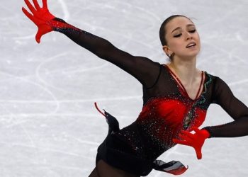 Artistik buz pateninde Kamila Valieva tarihe geçti