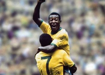 Pele’nin futbolcu kartı rekor fiyata satıldı