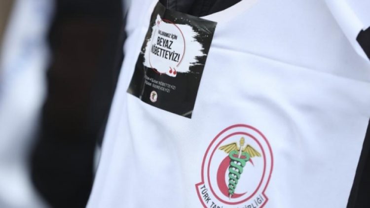 Sağlık çalışanları bugün iş bırakacak