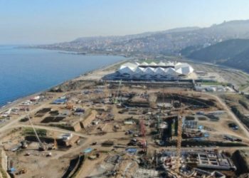 Trabzon’da stadın bulunduğu dolgu alan çöküyor, ciddi risk altında