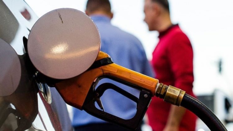 Benzine 71 kuruş zam