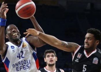 Beşiktaş Icrypex’te Bluiett ile yollar ayrıldı
