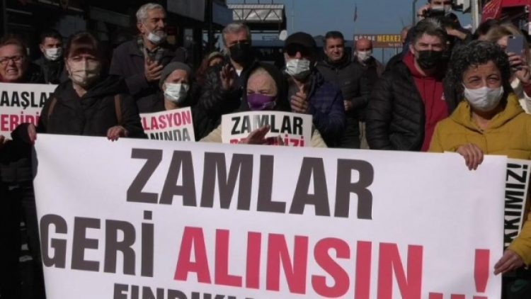 Rize’de zam protestosunda şiir okuyan vatandaş gözaltına alındı