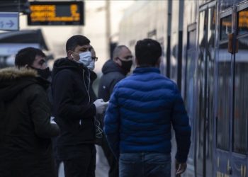 Aşılama düşük, önlem kaldırılamaz