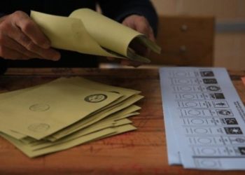 Son seçim anketi: AKP ile CHP arasındaki fark 1.5 puan