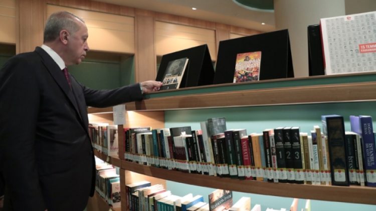 Ağababa: ‘Dostoviski’ demesine gerçekten şaşırdınız mı?