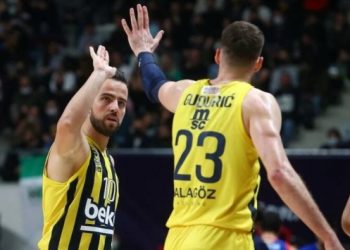 Fenerbahçe Beko-Bayern Münih maçına corona ertelemesi