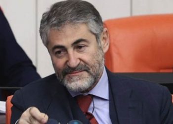 Nebati yine Londra yolcusu