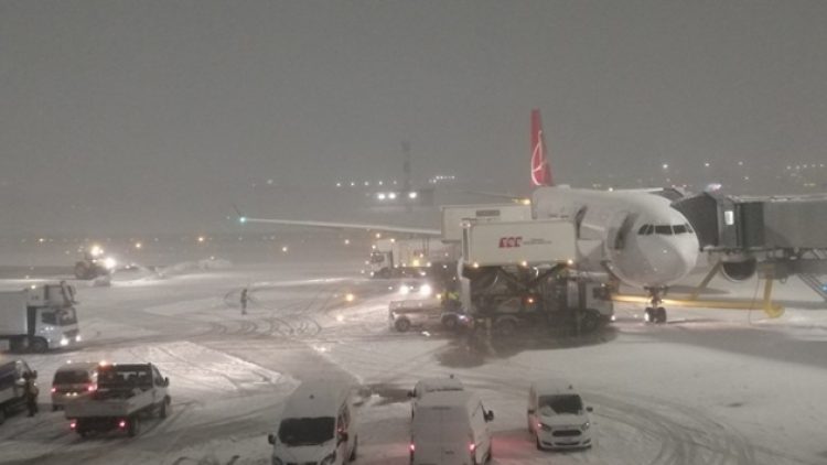 THY, İstanbul’da beklenen kar yağışı nedeniyle 57 seferini iptal etti