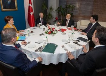 Altı partinin lideri yeniden buluştu: Gündem ‘yol haritası’