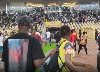 Nijerya-Gana maçında felaket!