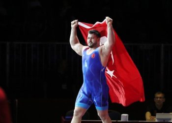 Rıza Kayaalp 11. kez Avrupa şampiyonu