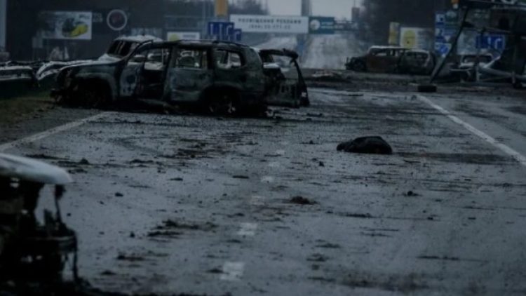 Rusya ordusu Kiev yakınlarında sivilleri infaz etmekle suçlanıyor