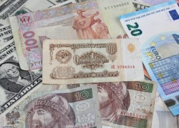 Rusya Merkez Bankası, politika faizini 300 baz puan indirdi