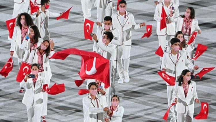 Maaş ayrımına mahkeme ‘Dur’ dedi