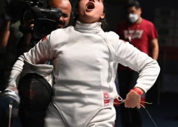 Eskrimde tarihi başarı: Aleyna Ertürk altın madalya kazandı