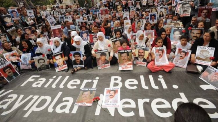 Cumartesi Anneleri: ’41 yıldır kemik ve mezar arıyoruz’