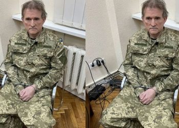 Zelenski, Rus yanlısı siyasetçinin elleri kelepçeli fotoğrafını paylaştı