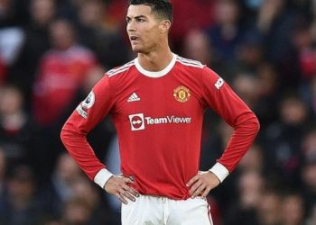 Eric ten Hag, Ronaldo’yu takımda düşünmüyor