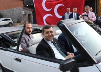 MHP’li vekiller Bahçeli’nin ihracını istediği Baki Ersoy ile peş peşe fotoğraf paylaştı!