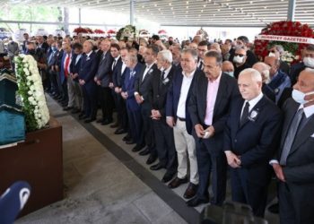 Gazeteci Tufan Türenç, son yolculuğuna uğurlandı
