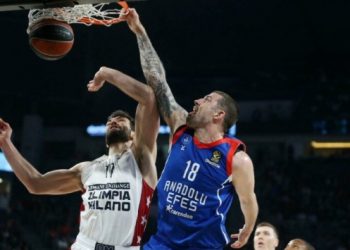 Anadolu Efes Olimpia Milano’yu devirdi, seride öne geçti