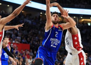 Anadolu Efes üst üste 3. kez Final Four’da!