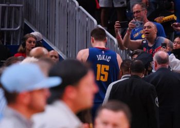 MVP bir kez daha Jokic