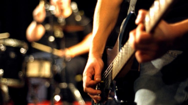 Müzik yasağının başlangıcı 01.00’e uzatıldı