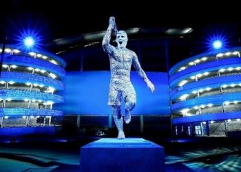Manchester City, Sergio Agüero’nun heykelini dikti