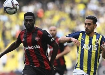 Fenerbahçe, Şampiyonlar Ligi biletini son haftaya bıraktı