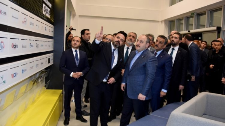 Bakan Varank: ‘Arap yatırımcı neden geliyor’ demek faşizmdir