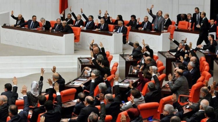 ‘Yargı bağımsızlığı araştırılsın’ önergesi AKP-MHP oylarıyla reddedildi