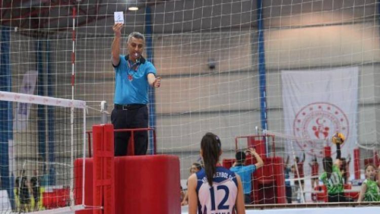 Voleybolda bir ilk: Beyaz kart dönemi başladı