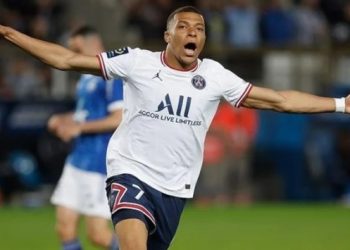 Mbappe PSG’de kaldı! 3 yıllık sözleşme…