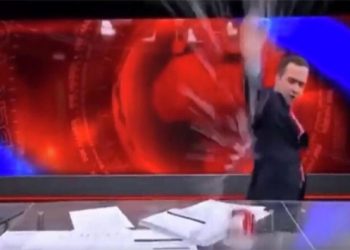 Selçuk Tepeli kendini tiye aldı