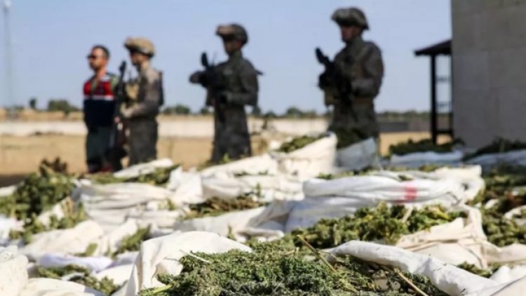 Emanetteki esrarı satan 3 uzman çavuşa 11 yıl hapis cezası