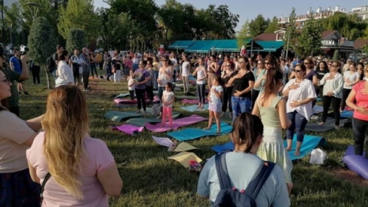 Eskişehir’de kadınlar ‘yoga yasağı’nı deldi