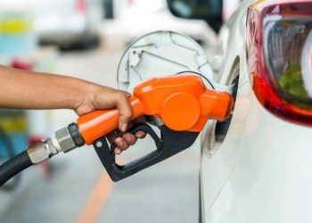 Akaryakıta yeni zam: Benzinin ardından motorin de 25 lirayı geçecek