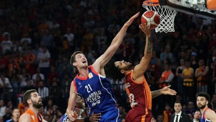 Anadolu Efes, deplasmanda Galatasaray Nef’i yenip avantajı kaptı
