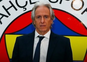 Jorge Jesus imzayı attı