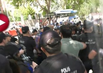 TÜİK’i protesto eden sendika üyelerine biber gazlı müdahale
