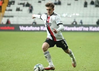 Beşiktaş, Rıdvan Yılmaz’ı Frankfurt’a gönderdi